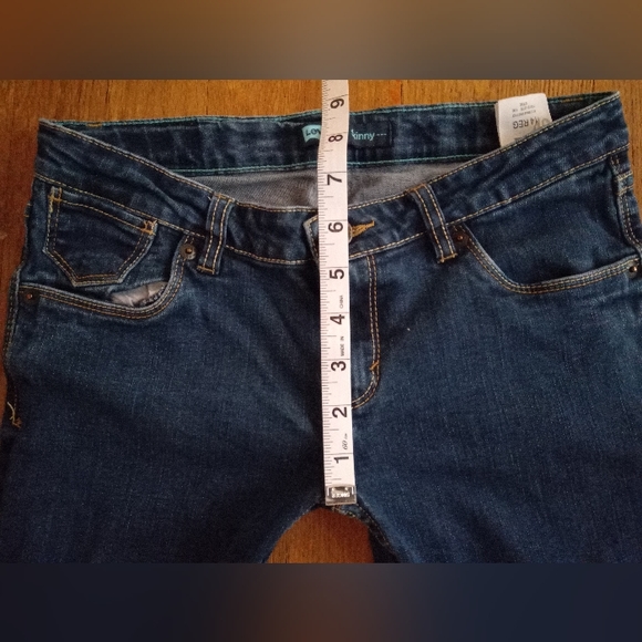 Levi Mid Rise Medium Dark Wash Skinny Jeans 14 Regular - Picture 12 of 13